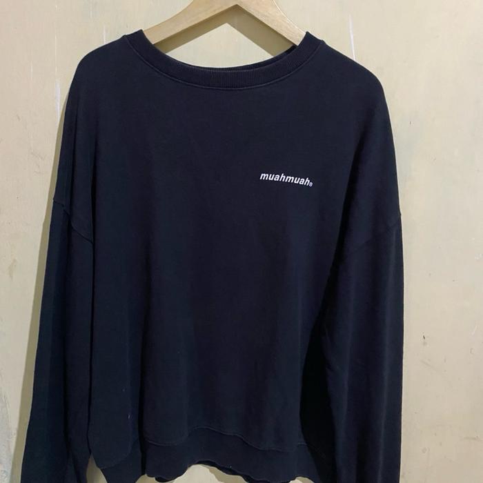Muahmuah Sweater Crewneck Hitam muah muah - Baju Lengan Panjang Nyaman untuk Harian