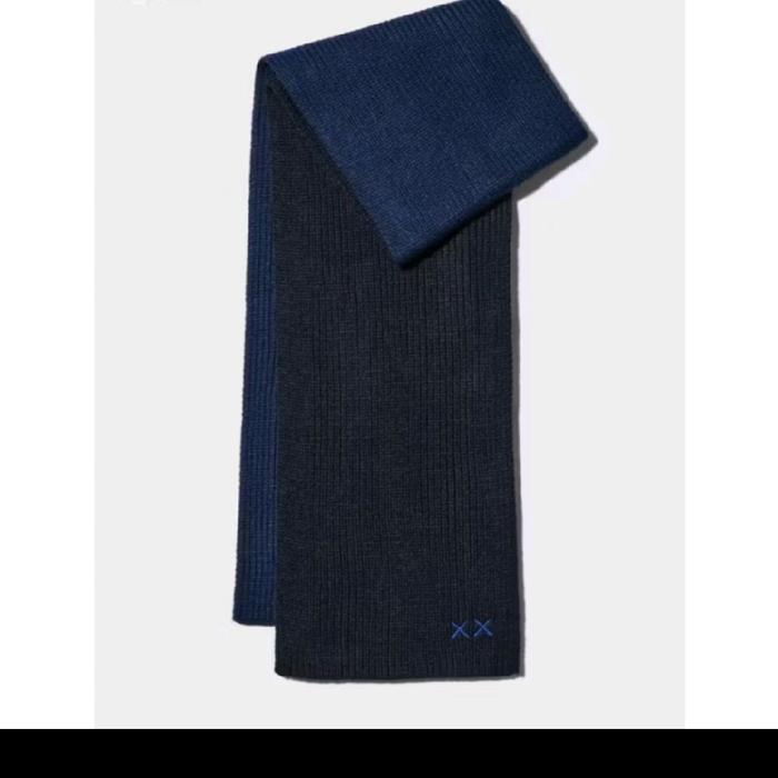 Syal KAWS Winter Heattech UNIQLO JAPAN Original Handcarry