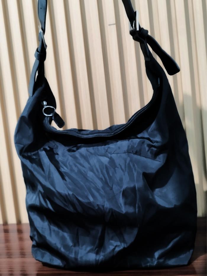 (THRIFT) LUXURY NYLON SLING BAG KOREAN BLACK TRENDY