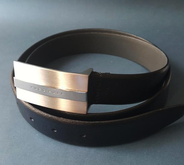 HUGO BOSS Original black leather belt VBHB29 preloved