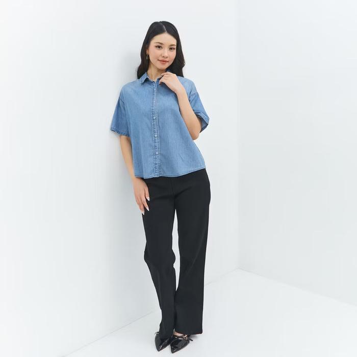 ￼Geela Official - Gantari Blue Denim Shirt (G.1532) | Kemeja Wanita