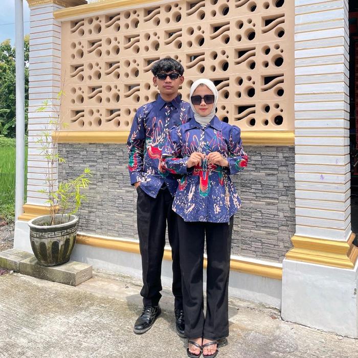 Couple Batik Putra Putri Motif Tirta Aksara Warna Biru Elektrik Couple Kemeja Batik Couple Bluose Ba