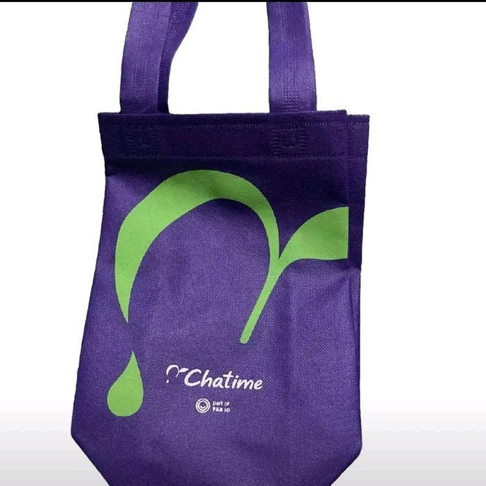 Chatime Reusable Bag Kantong Belanja Warna Ungu dengan Logo Hijau Eco-friendly Ukuran 20x10x25