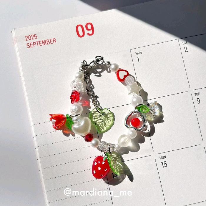 Strawberry Bracelet Beads/Gelang Manik Strawberry