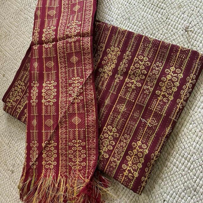 Songket Motif Jadul Warna Marron Cantikk dengan Selendang Ronce