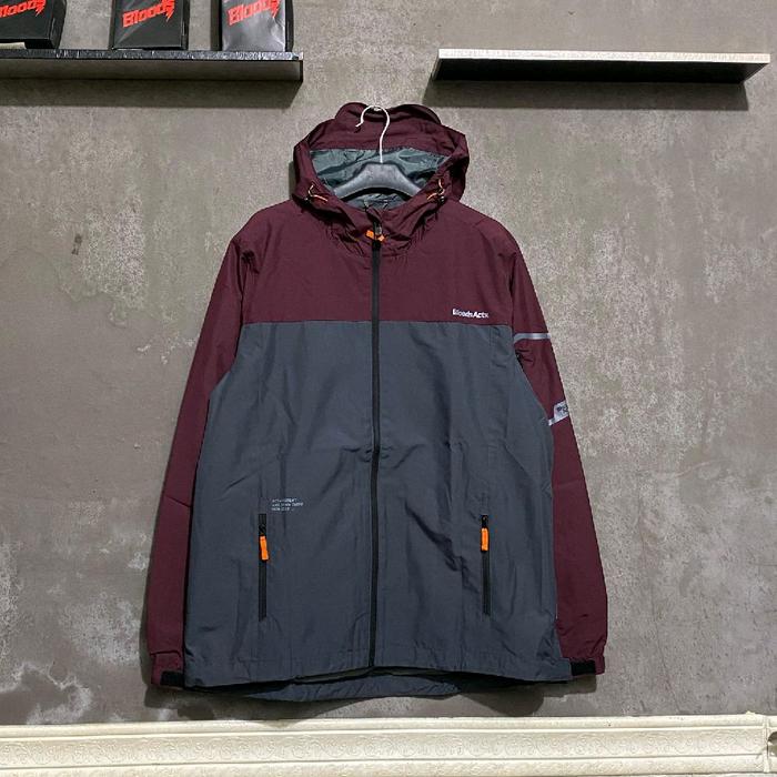 JACKET OUTDOOR BLOODS ACTV UPSTRIDE ORIGINAL.!!! ARMY Jaket Parasut Gunung Pria Sport
