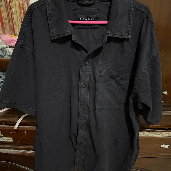 Kemeja Hitam Pria Tira Jeans by Executive Size L Original