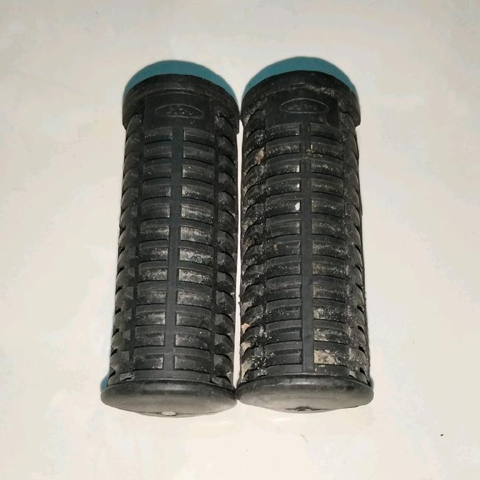 Karet footstep depan motor Honda S90 Castrol