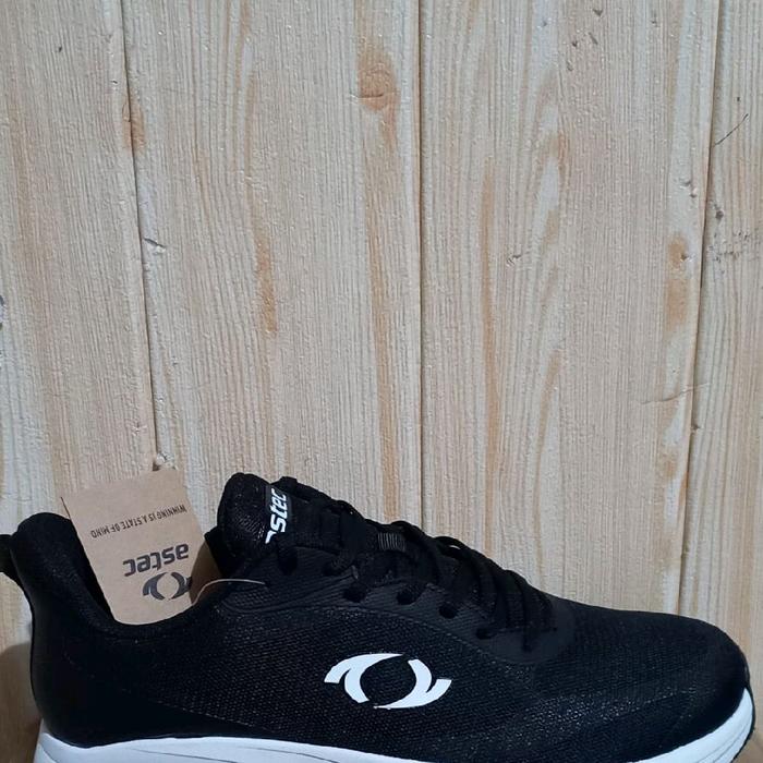 SEPATU ASTEC KUYT RUNNING BLACK