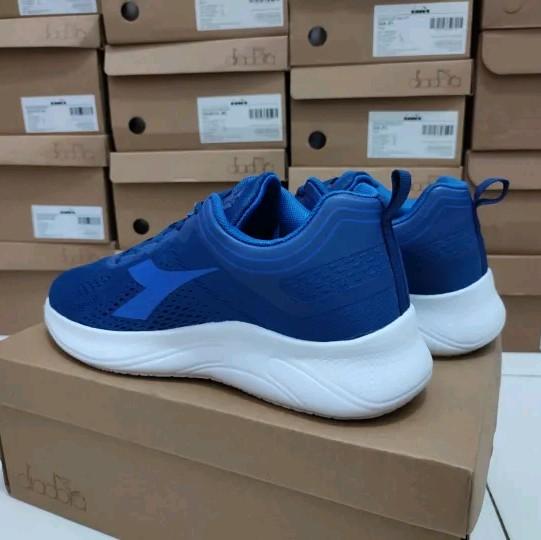 Sepatu Diadora Gadi Pria Biru Ukuran 39 - Casual, Shoes
