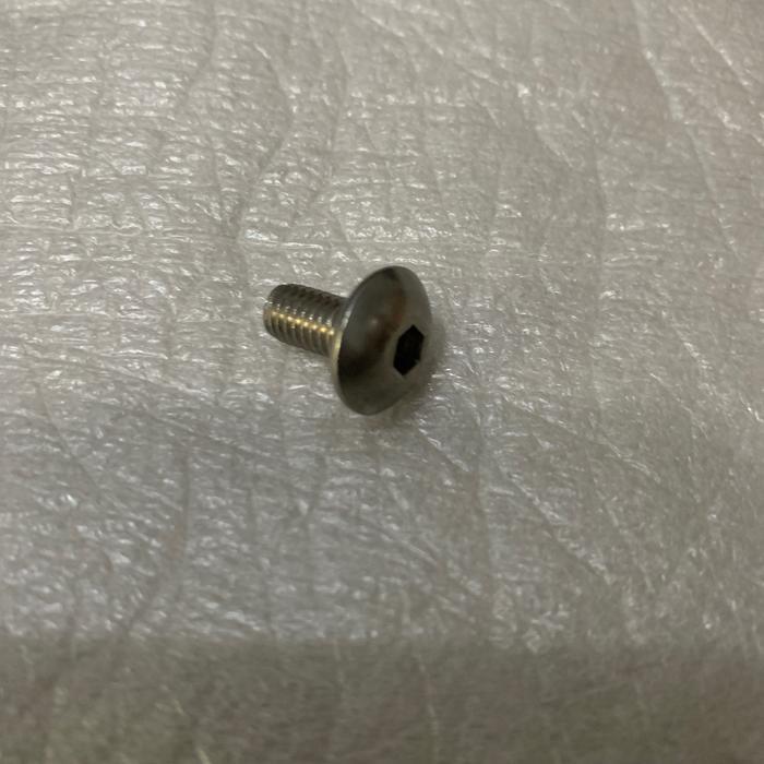 Baut Cover Tengah knalpot Suzuki GSX R dan S 150