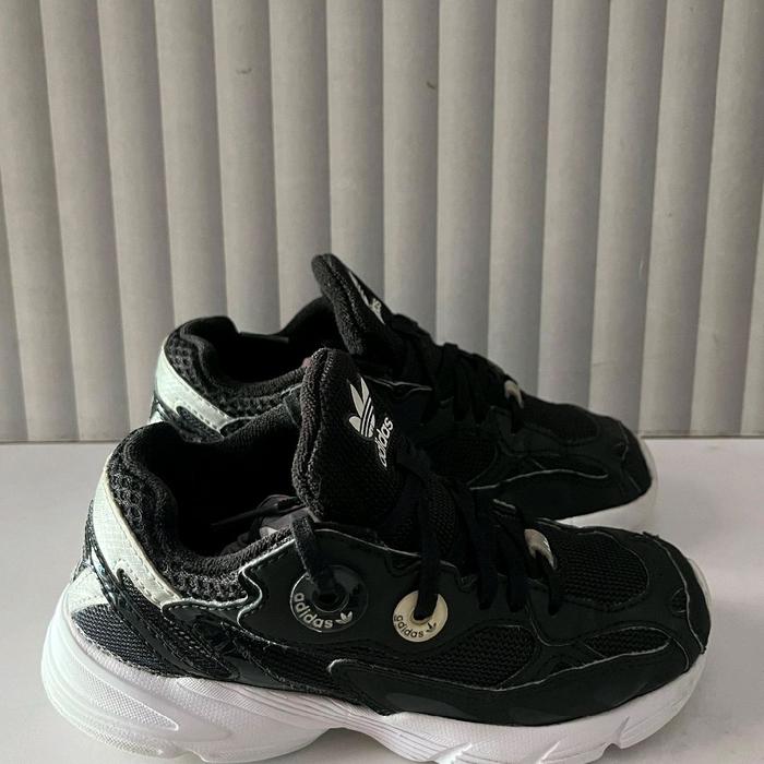 Sepatu Anak Second Original Adidas Running Size 30/18cm