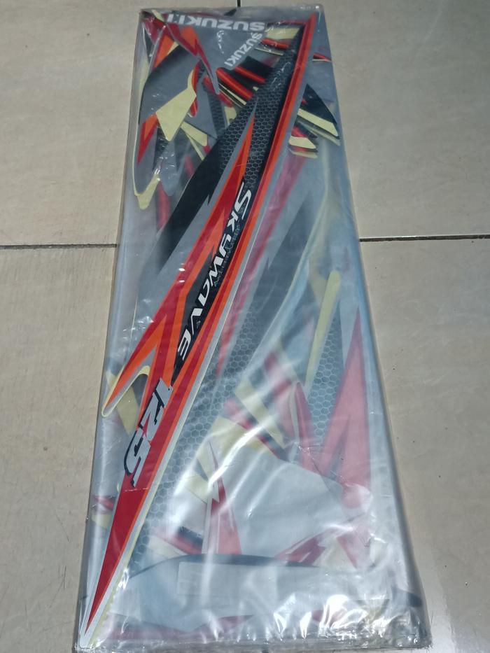 stiker striping suzuki skywave 125 2008 2009 silver lis body standar berkualitas [NTS]