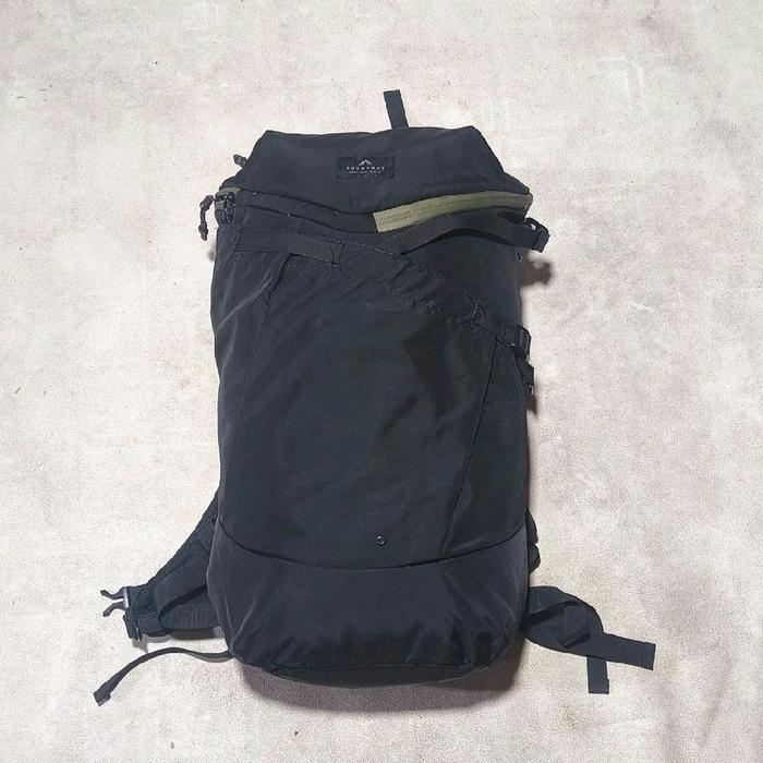 Tas ransel daypack doughnut hitam bekas