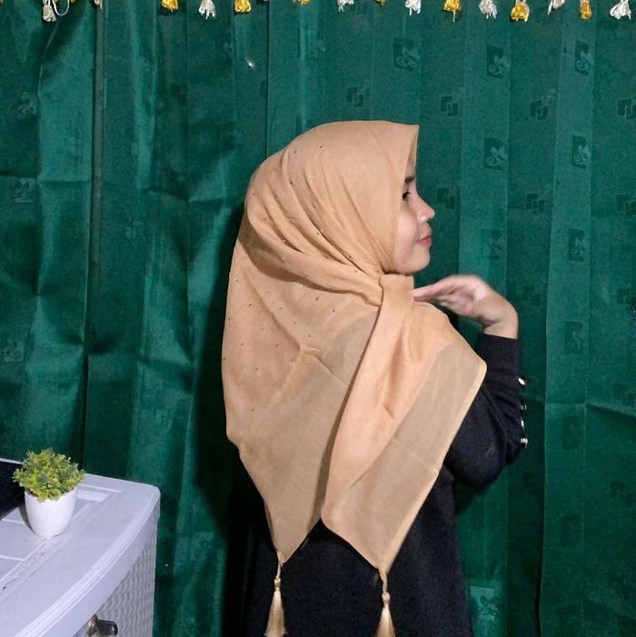 Tasel segiempat|tasel tabur manik" |segiempat tasel|Tasel paris