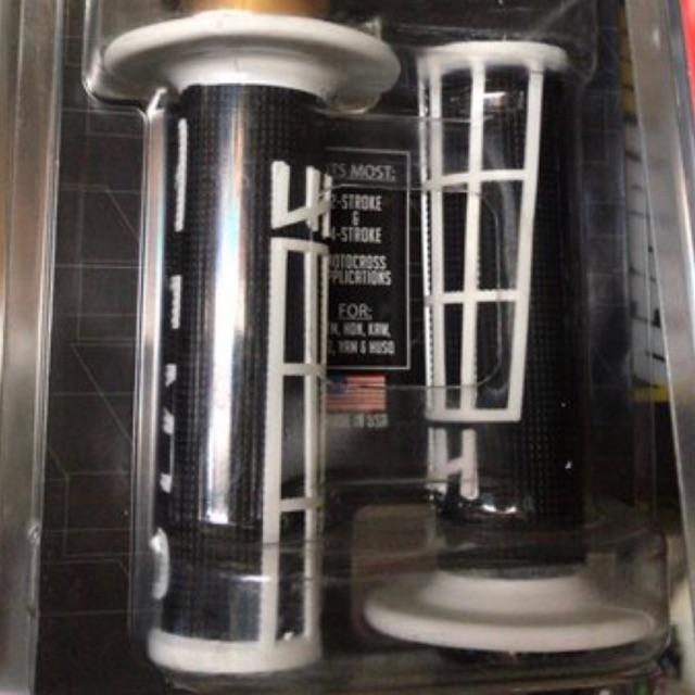 HAND GRIP /HANDFAT KTM/ GRIP GAS ODI EMIG