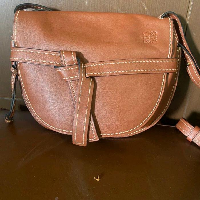 Loewe gate bag size small