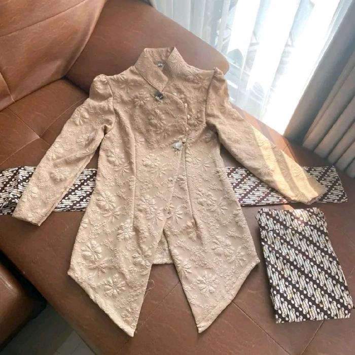 Debatik - Atasan Kebaya Janggan Premium Fukuro 3D Bross Payet Baju Kondangan Wisuda Pesta Kekinian M