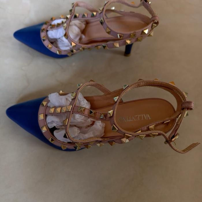 Sandal valentino KW super preloved