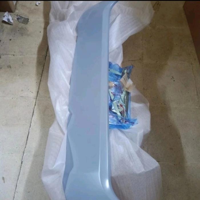 Spoiler atas bagasi/spoiler atas pintu bagasi Toyota sienta original