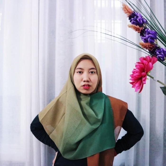 Hijab Segiempat Hijau Botol + Coklat Gradasi