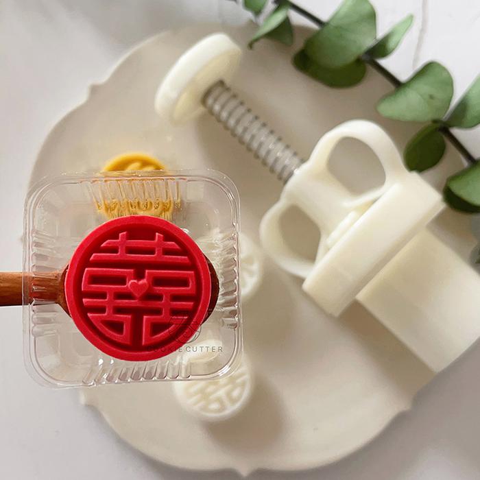 2Pcs/Set Mini Fu Character Mooncake Mold Chinese New Year Wedding