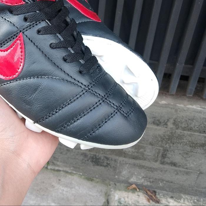 sepatu bola anak-anak kulit sapi
