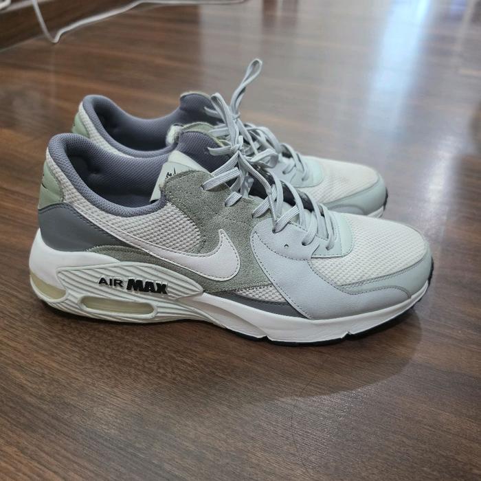 ORIGINAL 100% - Nike Air Max Sepatu Pria Ukuran US12 UK11 EUR46 Desain Nyaman dan Gaya