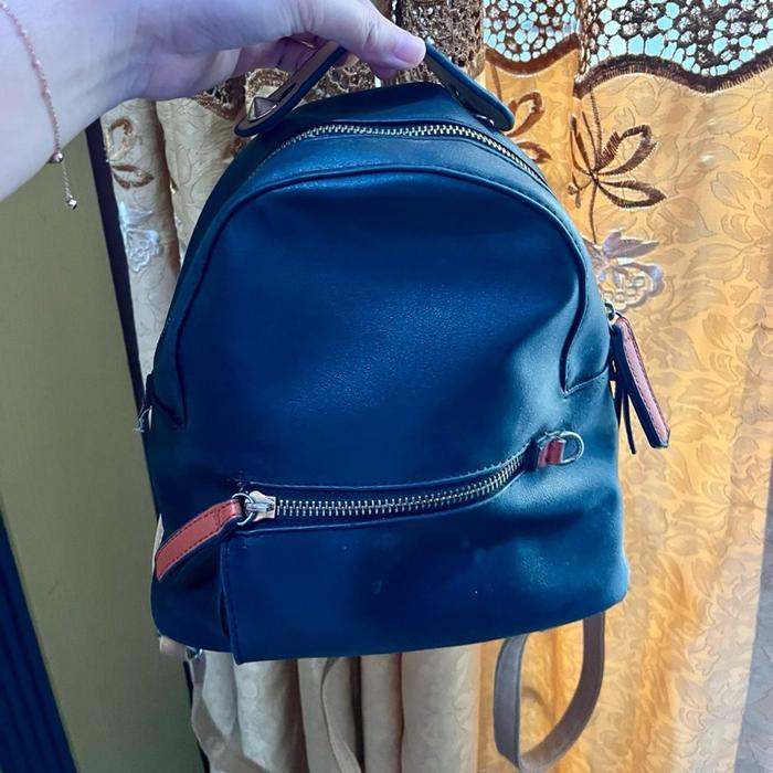 Miniso Tas Mini Wanita dengan Desain tali panjang Ransel