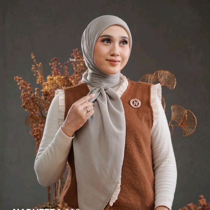 ND010 (SCARF POLOS) BY NADHEERA LUXURY