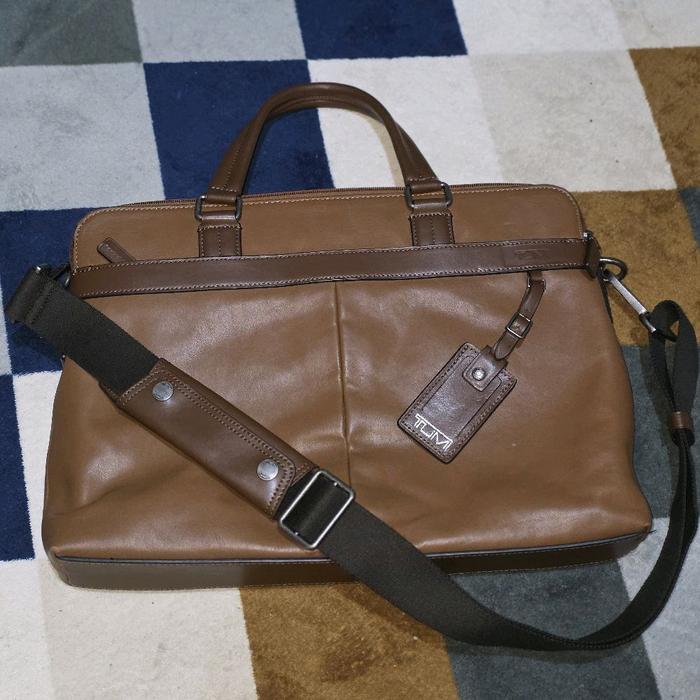 TUMI Easton Slim Top Zip Brief Briefcase Leather Brown 69717UMO
