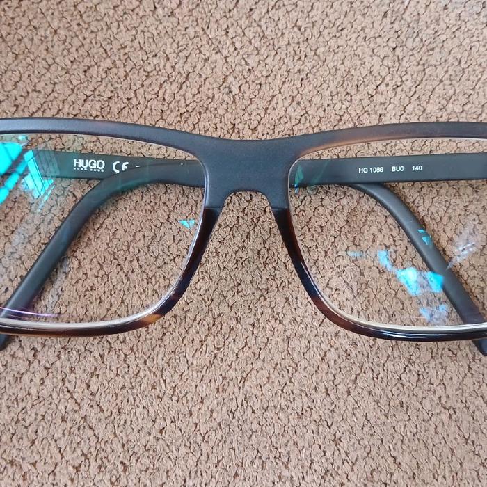 Frame Kacamata Hugo Boss Like New