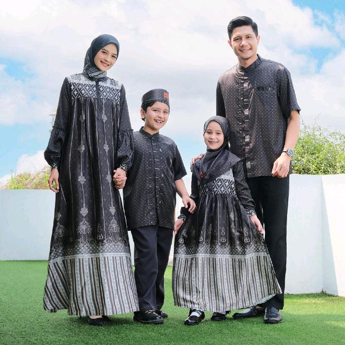 Baju Sarimbit Keluarga Keke Arshaka Hitam - Gamis, Dewasa, Setelan, Pasangan, Polos, Wanita, Katun,