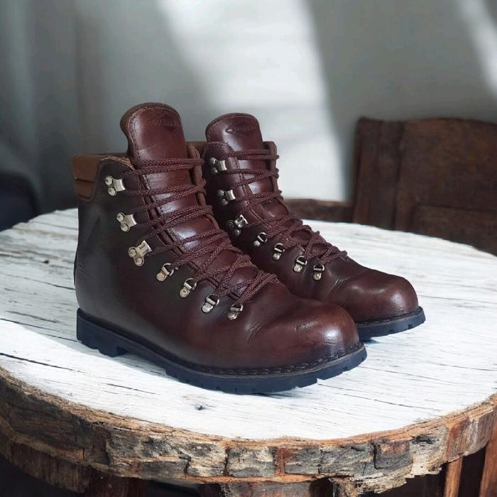 Merrell Vintage Brown Leather Vibram Shoes