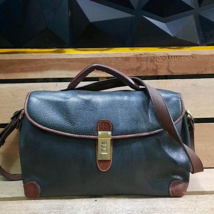 Tas Kantor / Tas Kerja / DAKS original leather / Authentic / Kulit Asli green color Selempang Wanita