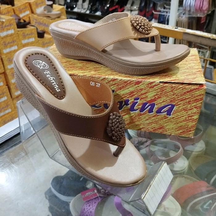 Sandal wanita QS 27, Febrina.