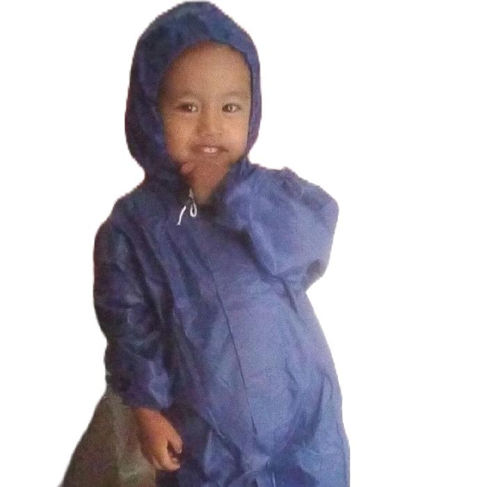 mantel anak...terlindungi dari hujan, nyaman dipakai, dan anak jadi senang