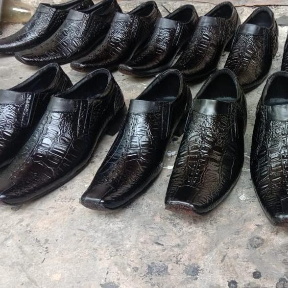 sepatu Kulit Asli Albino tipe Buaya sol Indoor  Pria Coklat Hitam Tan
