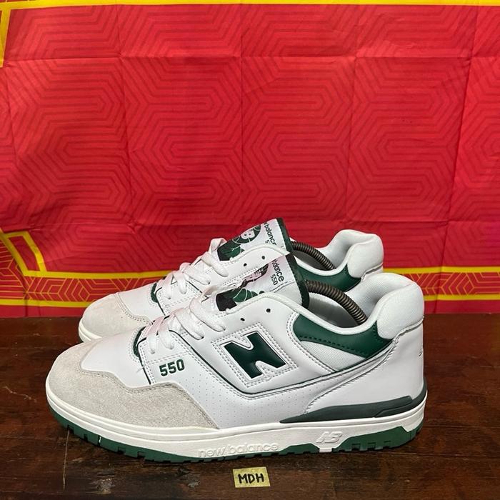 Sepatu second branded new balance 550 white green size 44