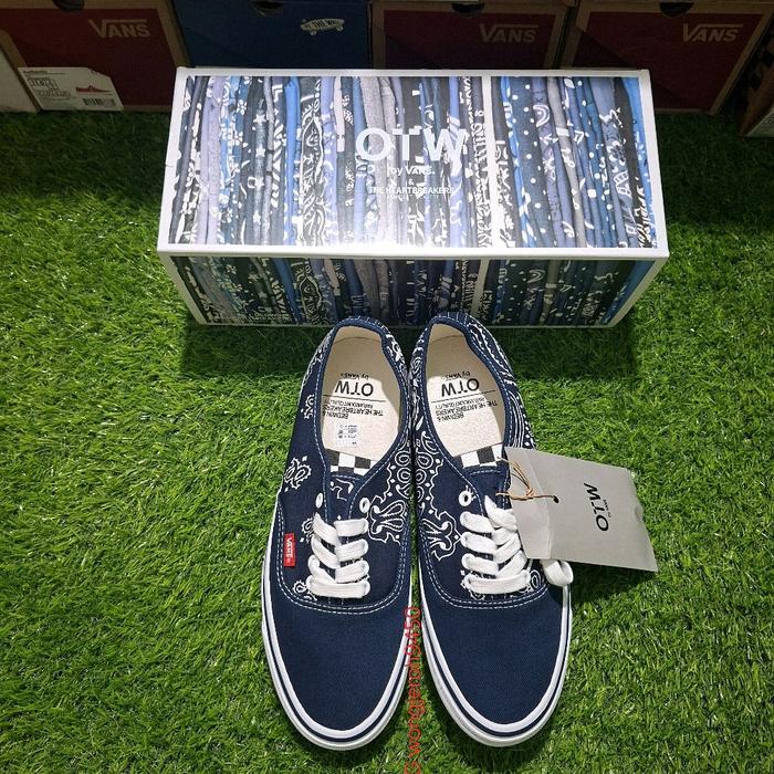 VANS AUTHENTIC COLLAB BEDWIN