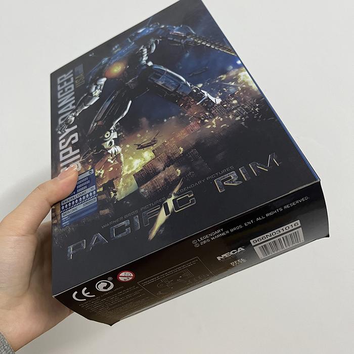 NECA Pacific Rim Figure Red Tramp Action Figure Bandai Rim Japan