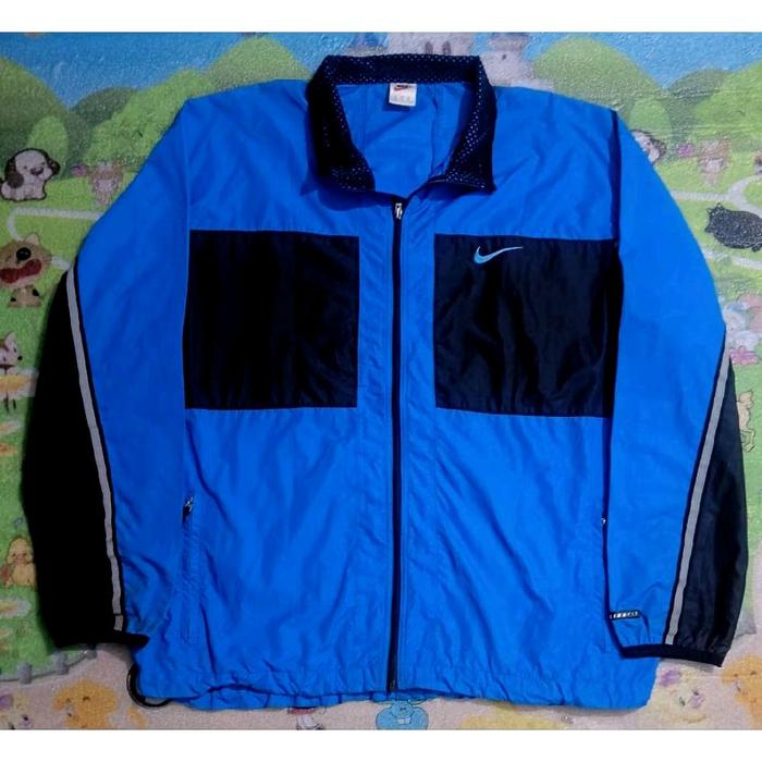 Jaket Windbreaker Nike Vintage Center Logo Two Tone Color Blue and Black