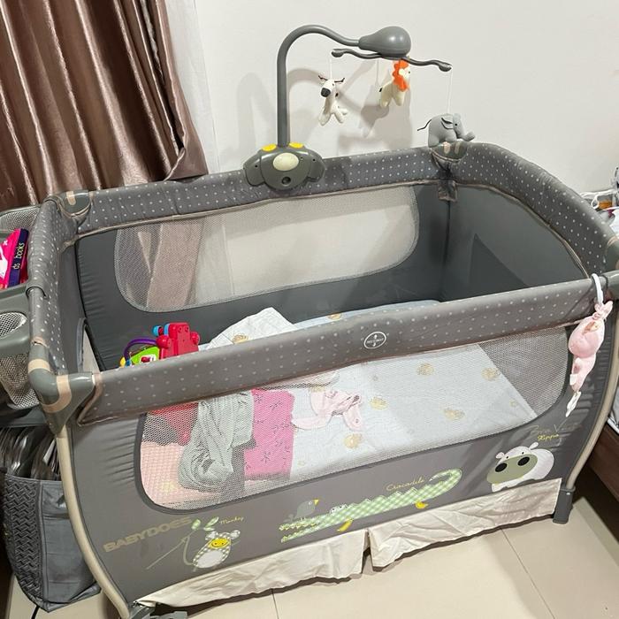 Baby Box merk BabyDoes, second like new, dijual karena bayinya udh gede gak dipake lagi, jual murah 