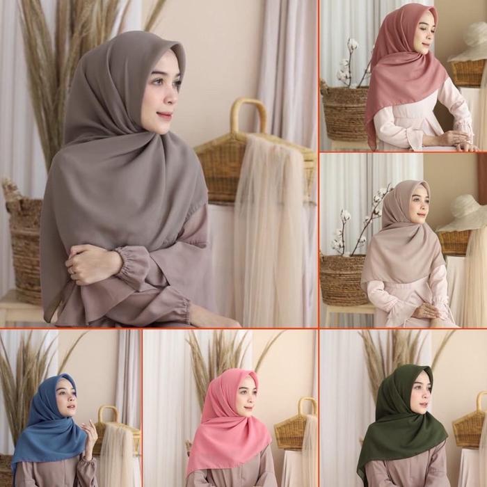 Kerudung segi empat bella square anti letoy bahan pollycotton premium hijab bella square anti letoy 