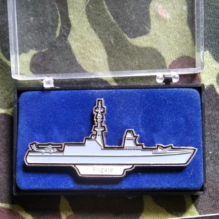 pin kapal fregat angkatan laut pin kru kapal perang anti kapal selam pin kapal perang patroli laut n