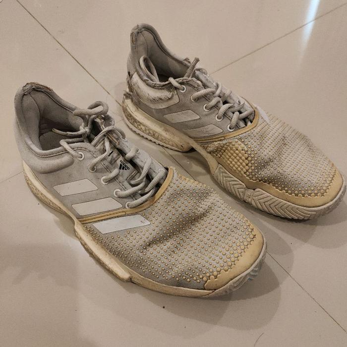 Sepatu Tenis Adidas Solecourt ukuran 43,5