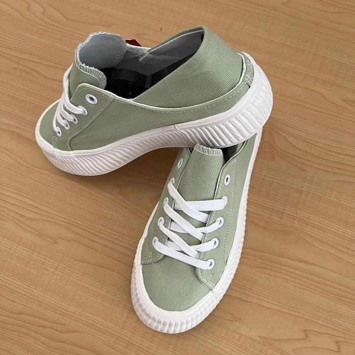 Free Box Sepatu Sneakers Pria Wanita Import Sepatu Sneakers Kanvas IC003