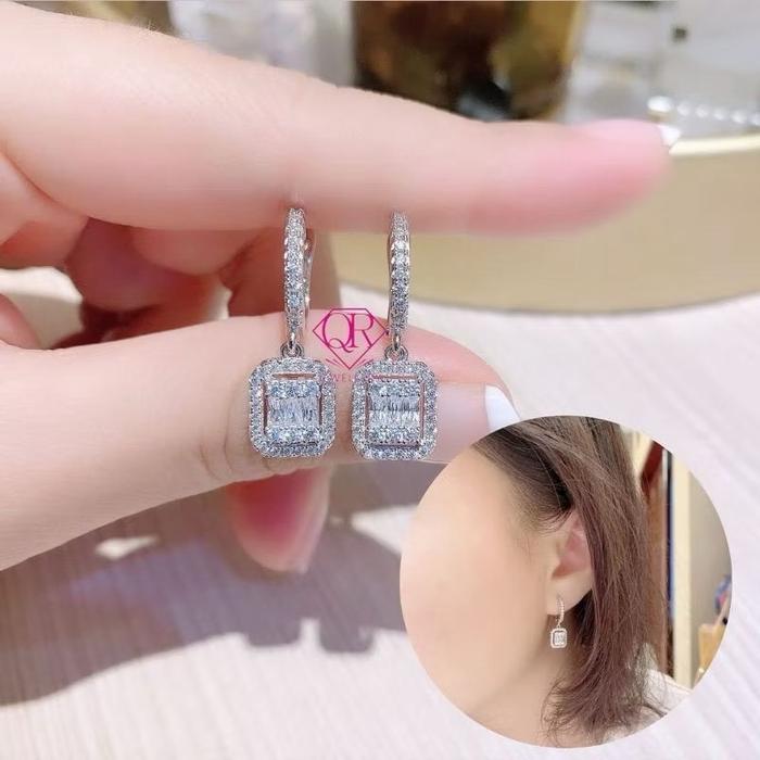 Anting Wynn Emerald - Perhiasan dengan Informasi Produk yang Tersedia
