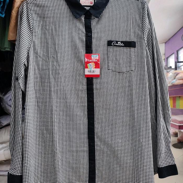 Cressida Bw272 Kemeja Pria Motif Kotak-kotak Hitam Putih dengan Kerah Klasik dan Lengan Panjang