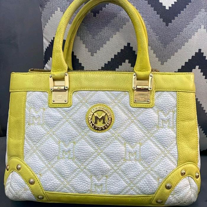 Metrocity Tote Bag Kulit Asli Warna Kuning & Putih dengan Desain Quilted dan Logo M Elegan